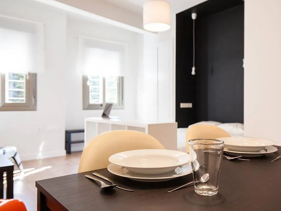 Apartamentos Click Almeria Apartment